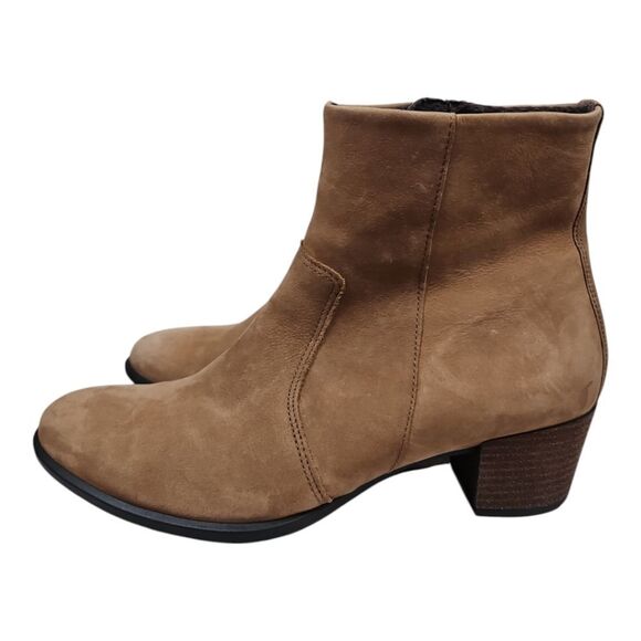 Ecco Soft Tan Suede Stacked Heal Almond Toe Size 8 / 8.5 - Picture 4 of 9